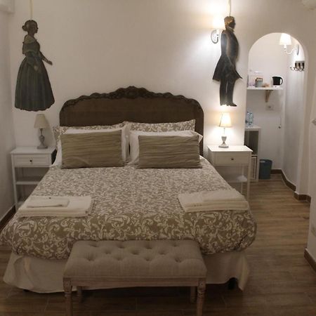 Livia'S Charming Room Trevignano Romano Luaran gambar
