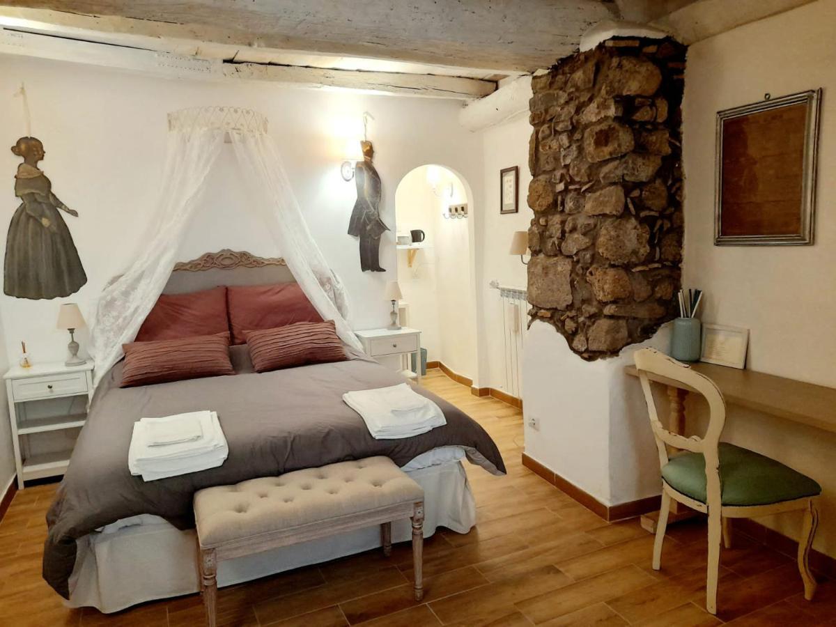 Livia'S Charming Room Trevignano Romano Luaran gambar