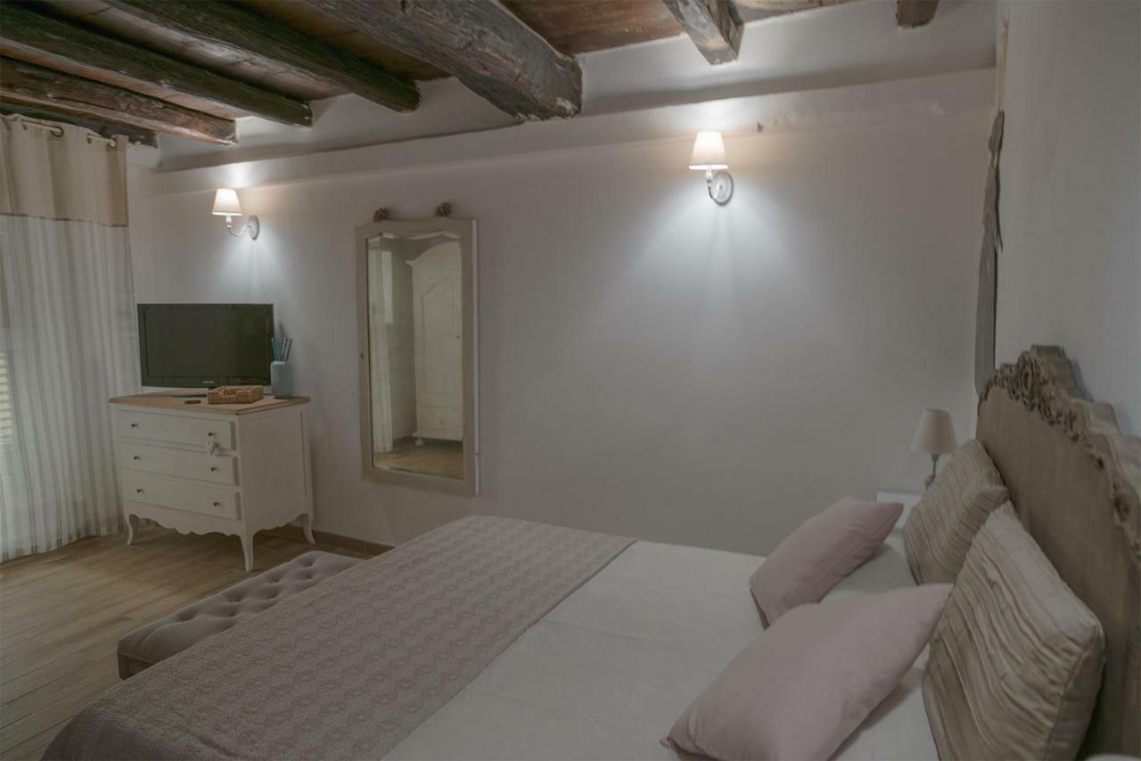 Livia'S Charming Room Trevignano Romano Luaran gambar